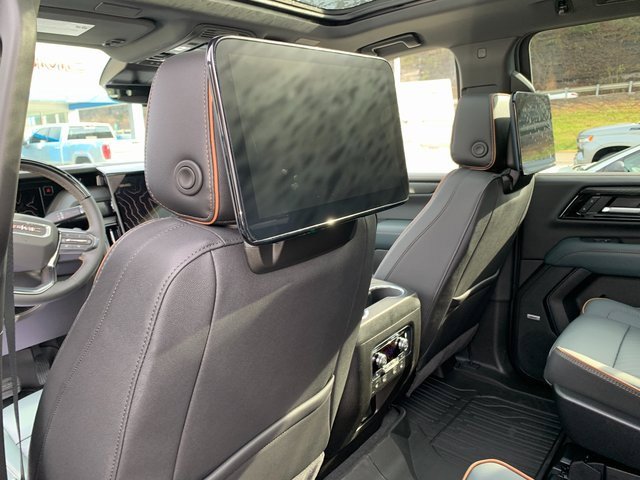 New 2026 GMC Yukon XL AT4 w/ AT4 Premium Plus Package image 9