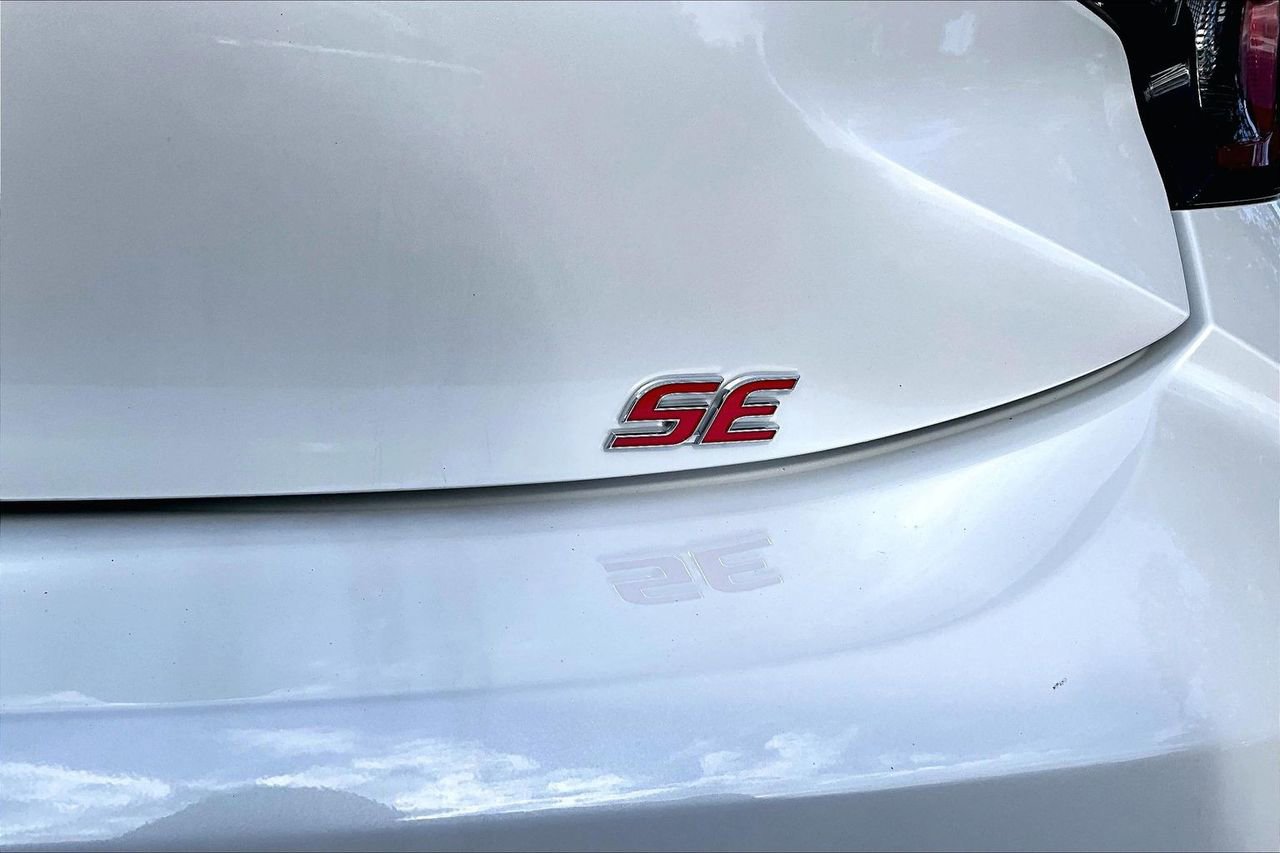 Used 2025 Toyota Corolla SE image 21