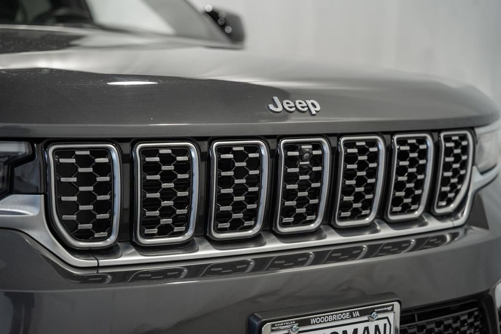 Certified 2023 Jeep Grand Cherokee Summit AWD/4WD image 12