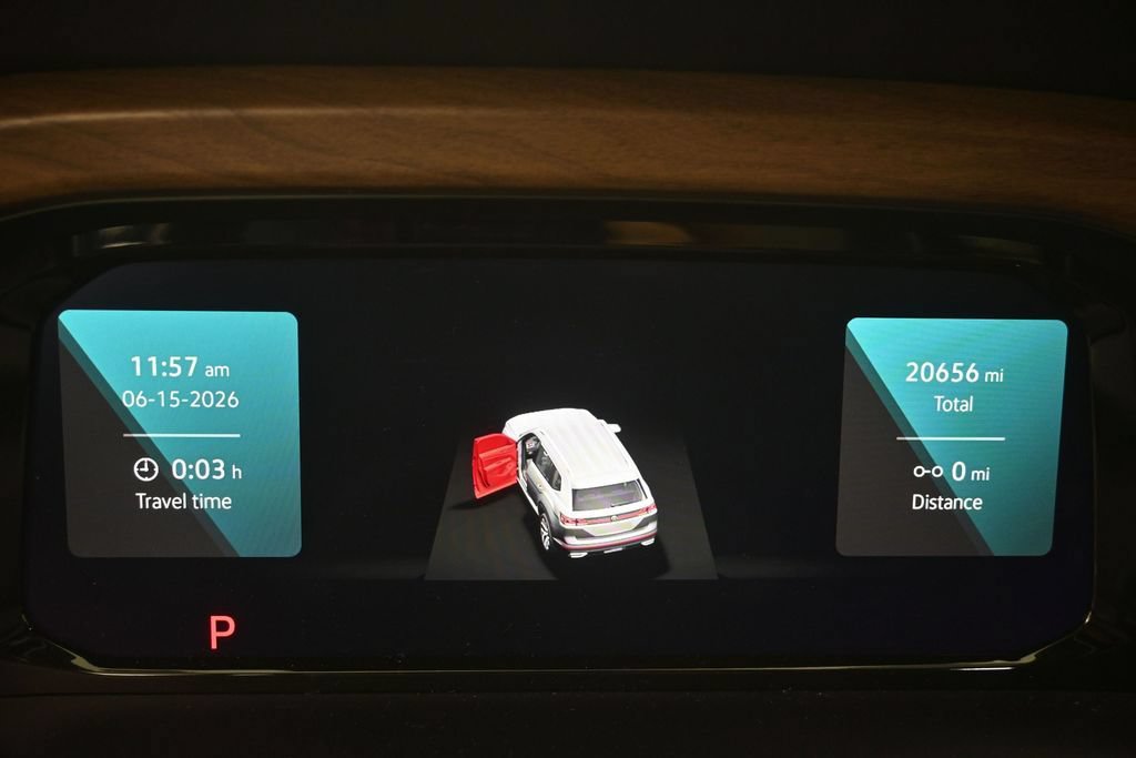 Used 2025 Volkswagen Atlas SE FWD image 11
