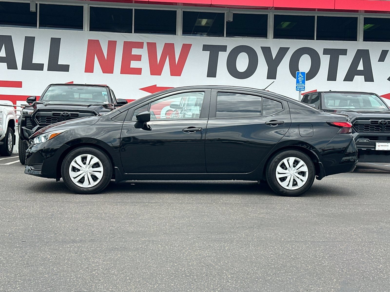 Used 2024 Nissan Versa S w/ Trunk Package FWD image 2