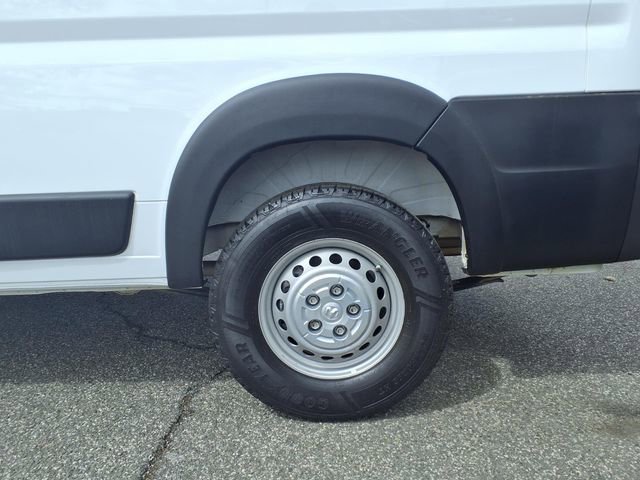 Used 2024 RAM ProMaster 2500 w/ Convenience Group image 10