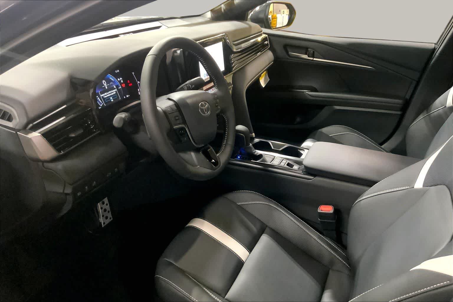 New 2026 Toyota Camry SE AWD/4WD image 8