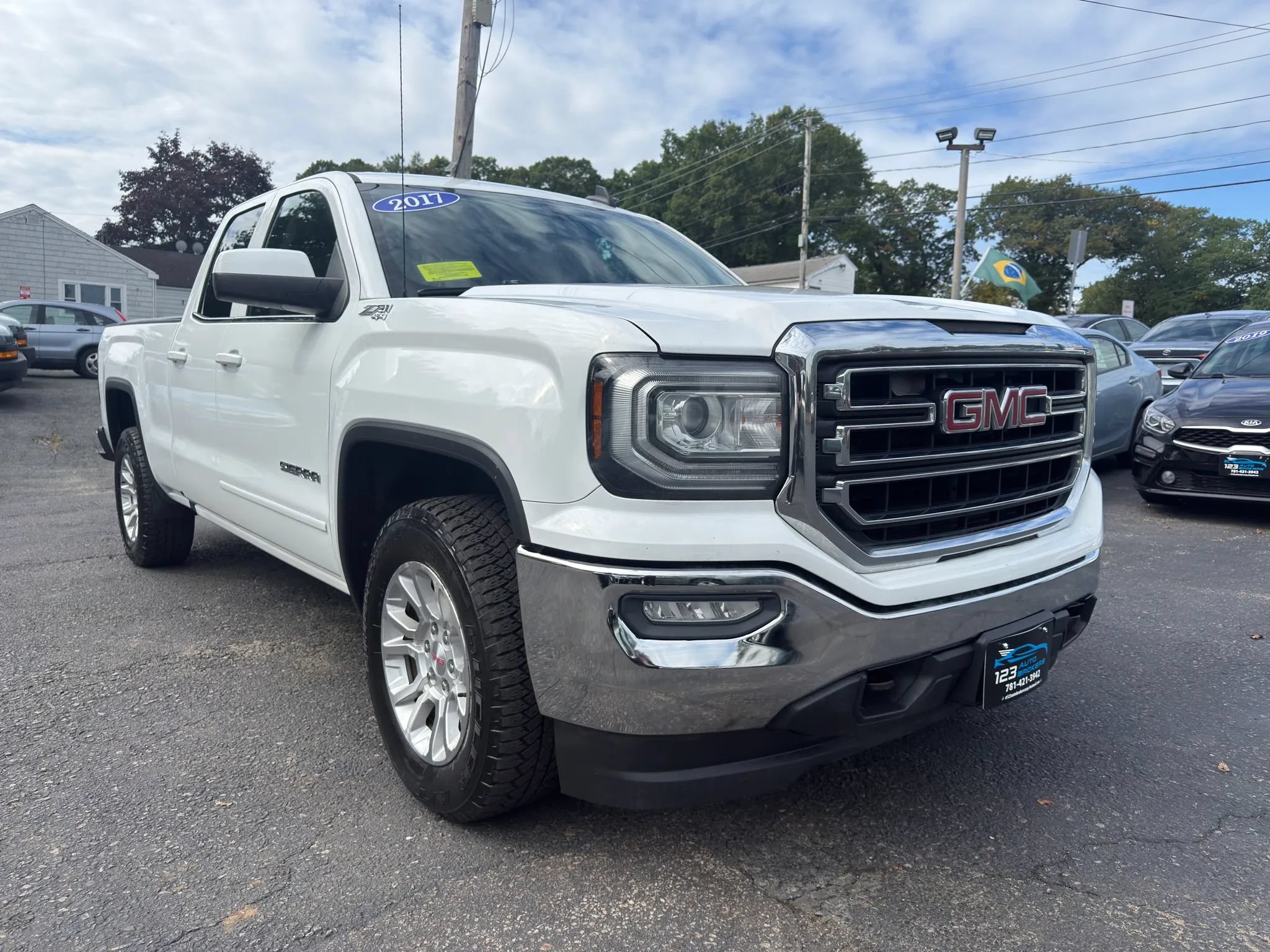 Used 2017 GMC Sierra 1500 SLE w/ SLE Value Package