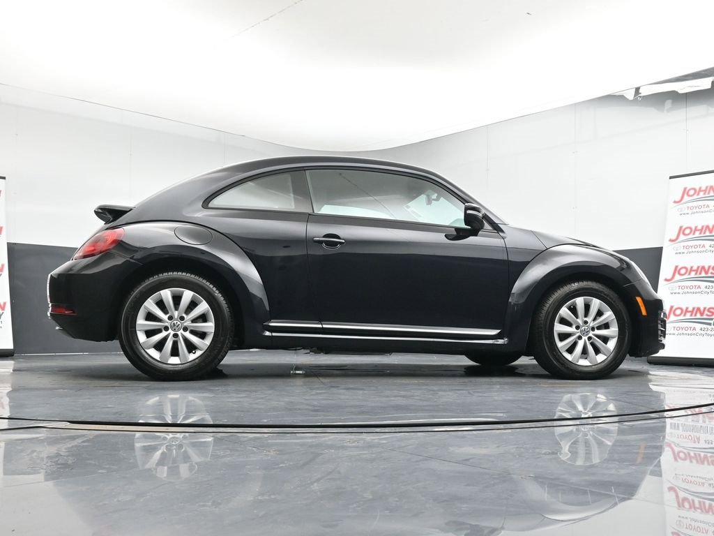 Used 2019 Volkswagen Beetle 2.0T S image 39