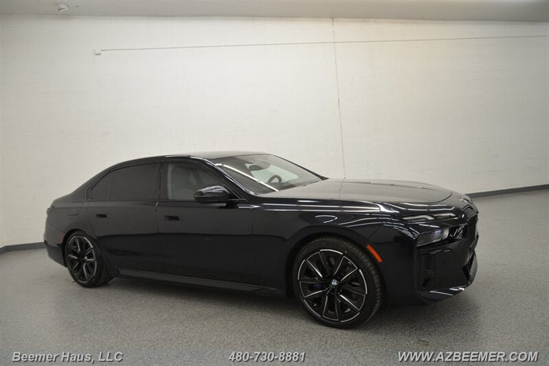 Used 2023 BMW 740i RWD image 8