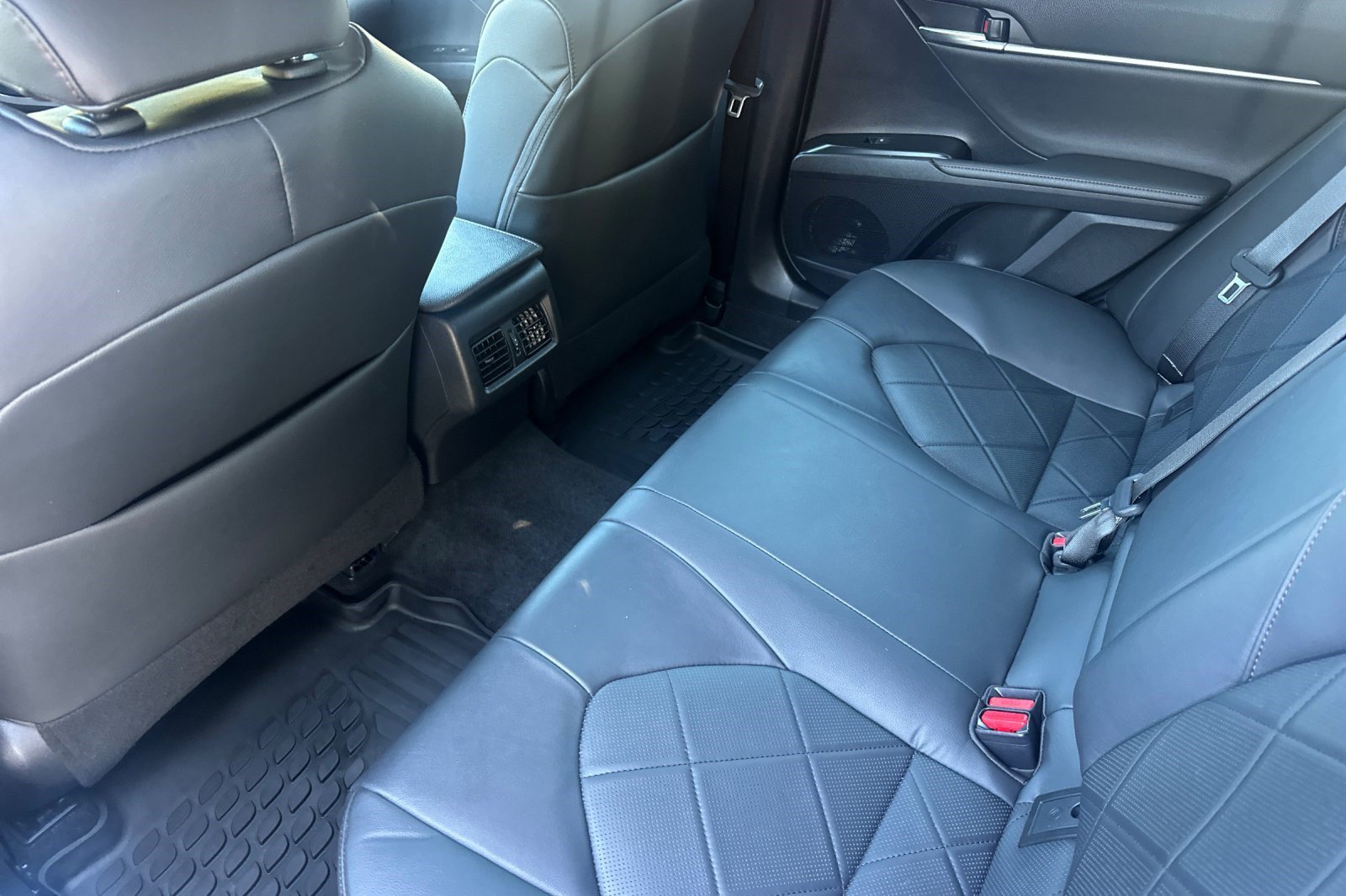 Used 2019 Toyota Camry XLE w/ Driver Assist Package FWD image 15