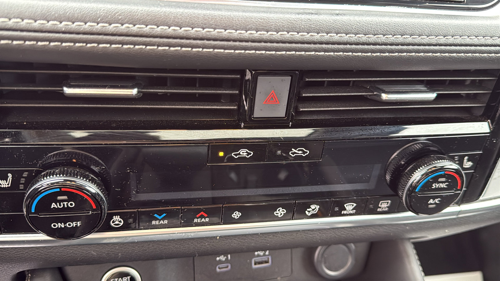 Certified 2022 Nissan Rogue Platinum w/ Head-Up Display Package image 16