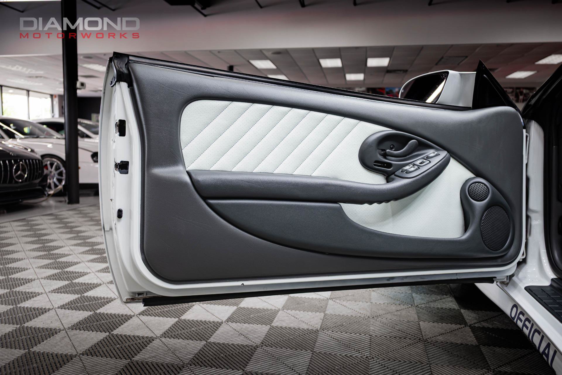 Used 1999 Pontiac Firebird Formula RWD image 16