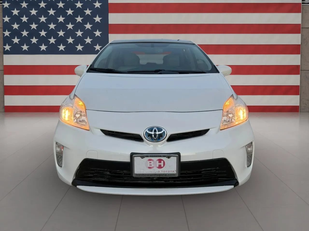 Used 2012 Toyota Prius Four w/ Deluxe Solar Roof Pkg FWD image 2