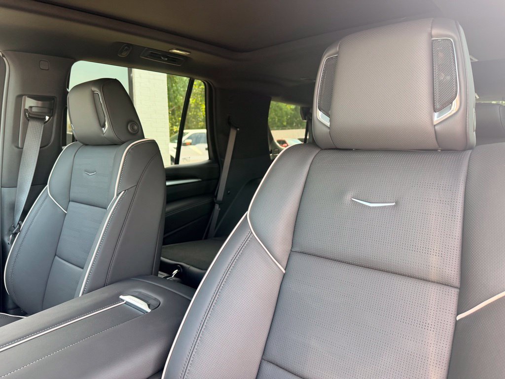 Used 2026 Cadillac Escalade Luxury w/ Touring Package AWD/4WD image 7