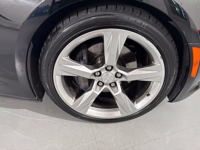 Used 2017 Chevrolet Camaro SS RWD image 12