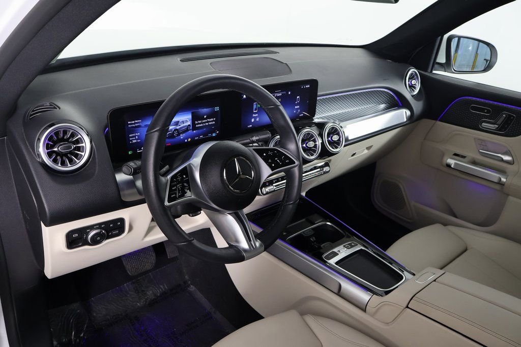 Certified 2025 Mercedes-Benz GLB 250 4MATIC image 7