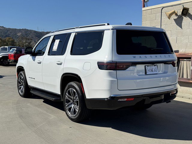 Used 2025 Jeep Wagoneer 4WD image 4