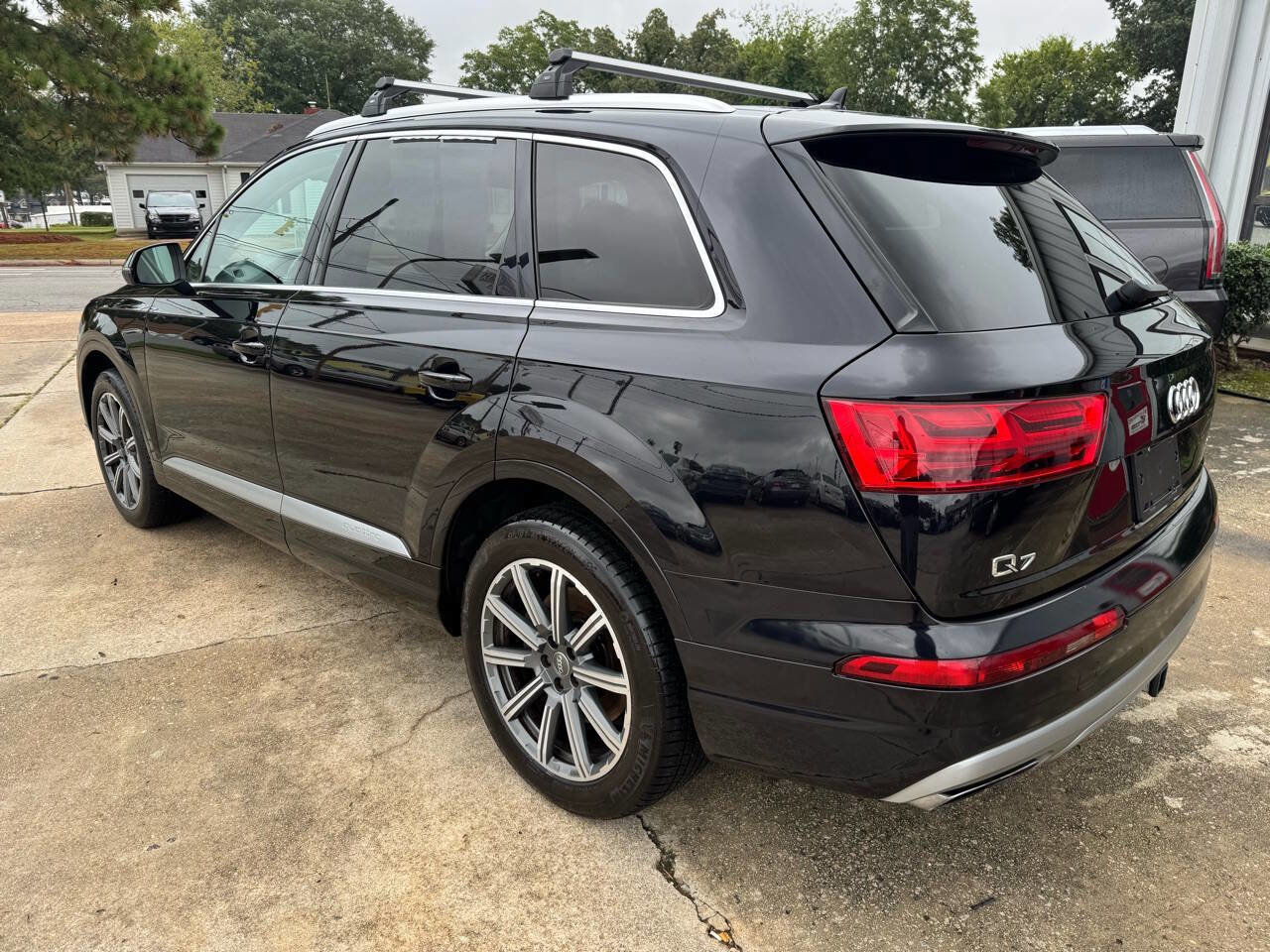 Used 2017 Audi Q7 3.0T Premium Plus w/ Premium Plus Package image 7