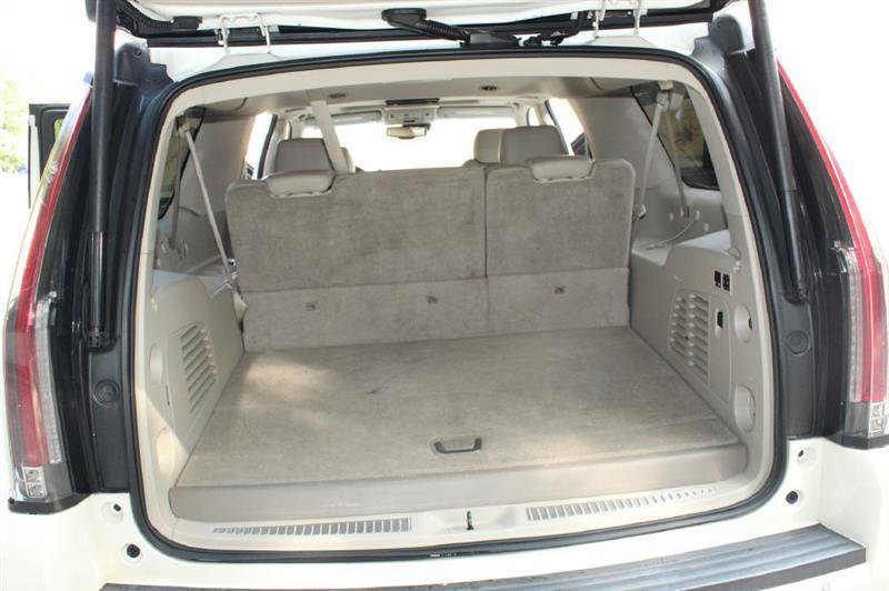 Used 2015 Cadillac Escalade ESV Luxury RWD image 12