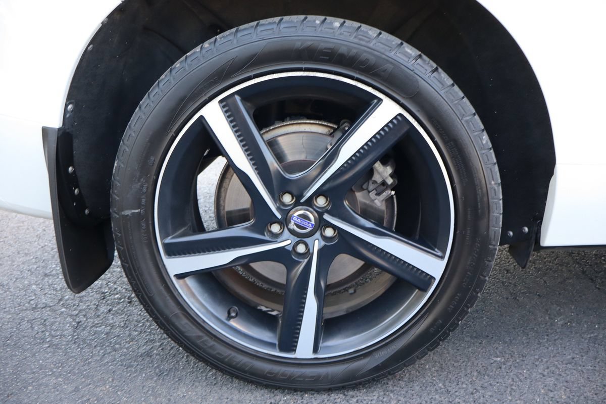 Used 2018 Volvo XC60 T6 Inscription w/ Convenience Package AWD/4WD image 44