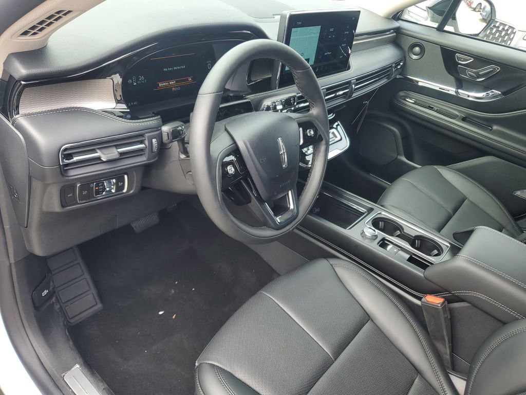 New 2025 Lincoln Corsair Reserve w/ Equipment Group 202A image 20