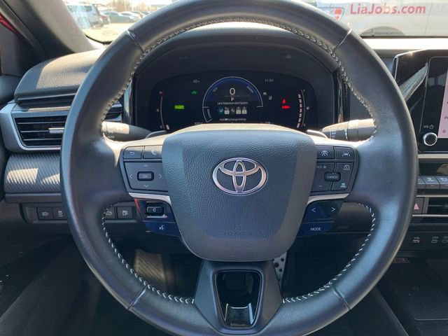 Used 2025 Toyota Camry SE image 17