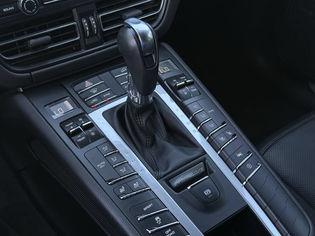 Used 2021 Porsche Macan S AWD/4WD image 18