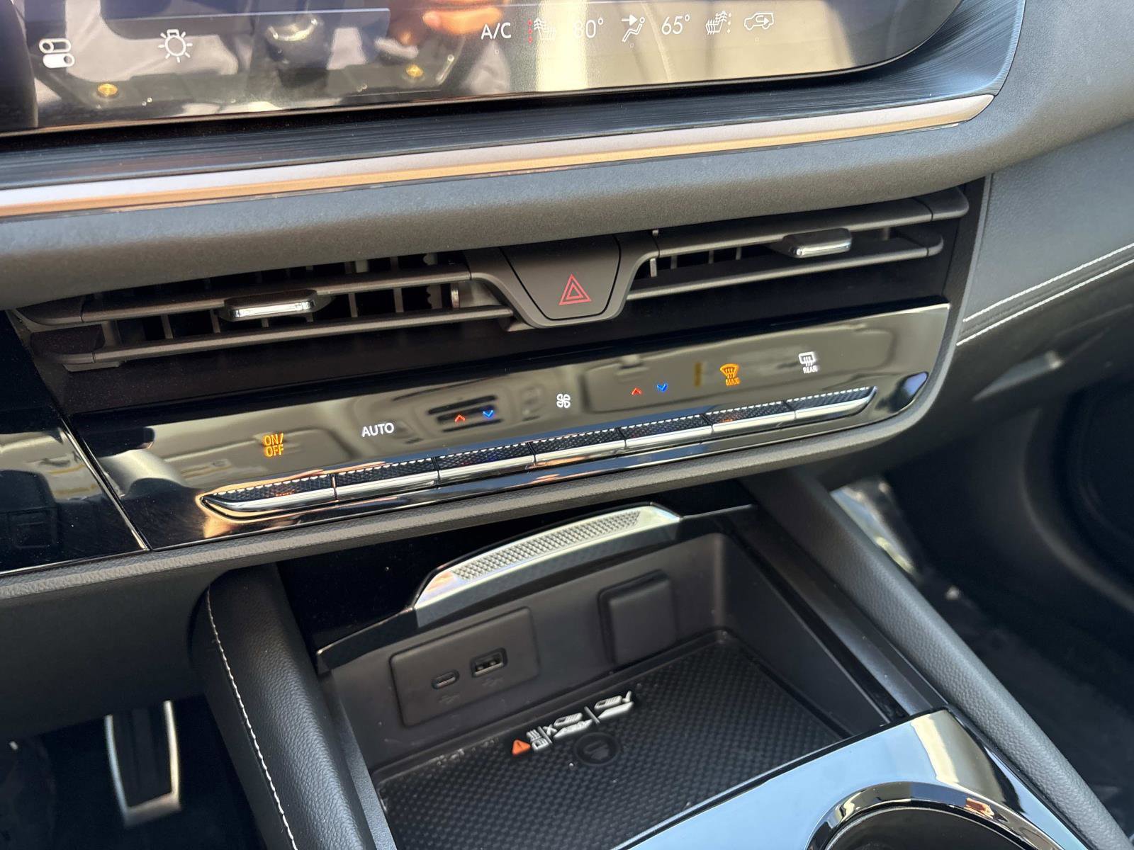 Used 2024 Buick Envision Sport Touring image 24