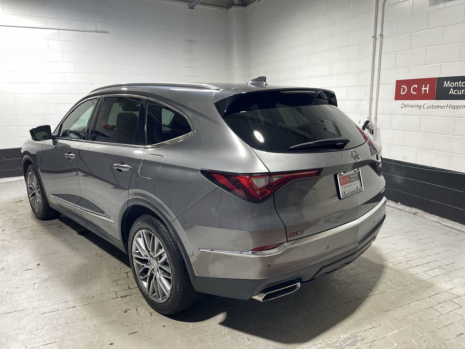 Certified 2024 Acura MDX w/ Advance Package AWD/4WD image 4