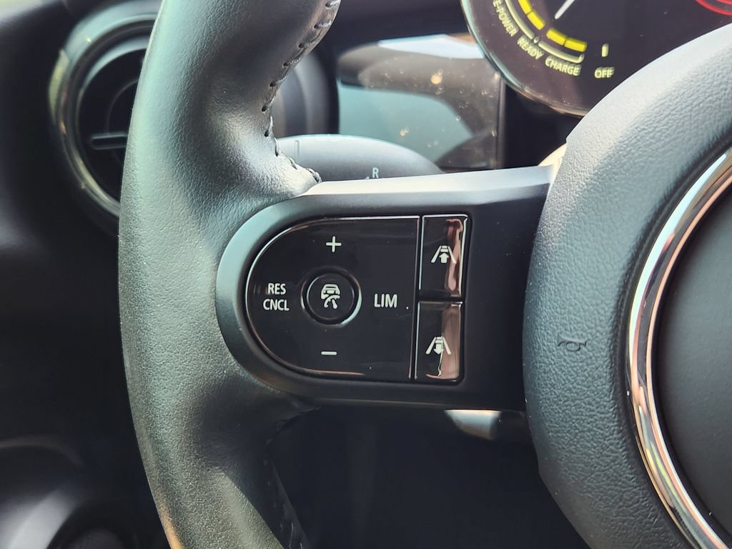Used 2022 MINI Cooper SE w/ Driver Assistance Package FWD image 18