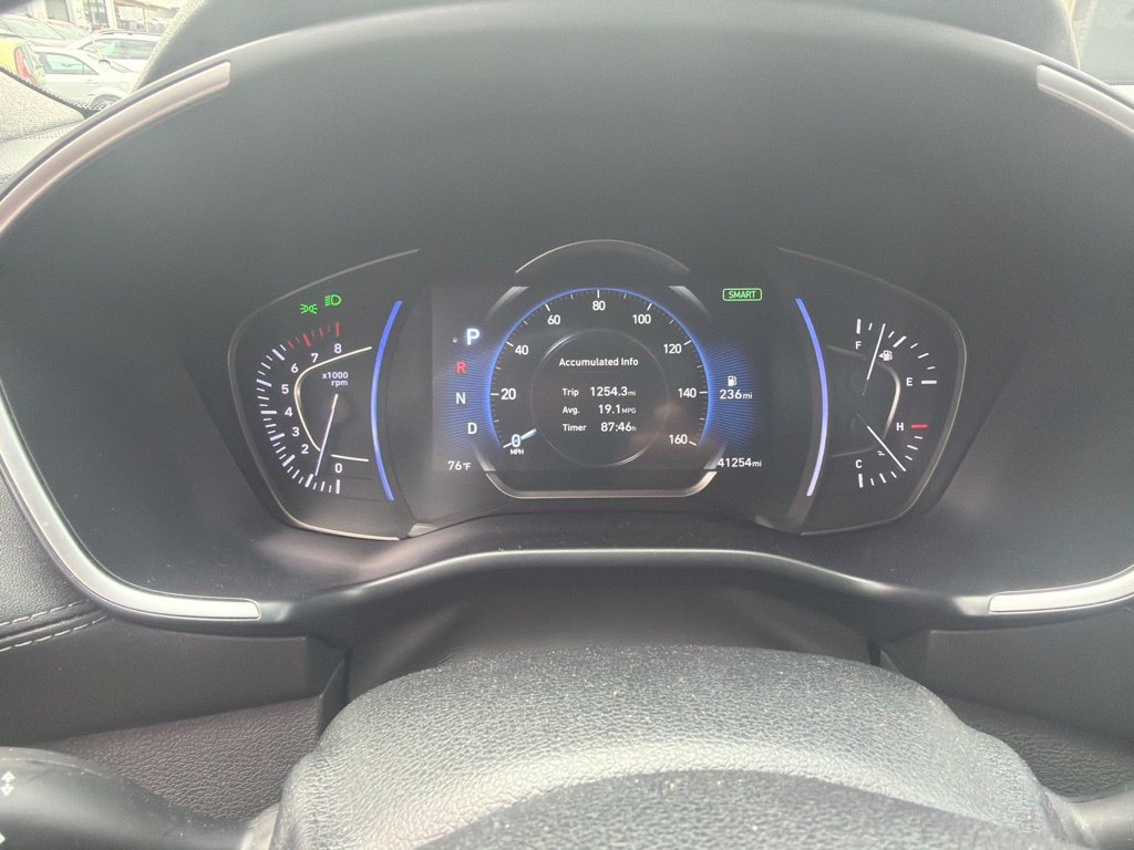 Used 2020 Hyundai Santa Fe Limited AWD/4WD image 10