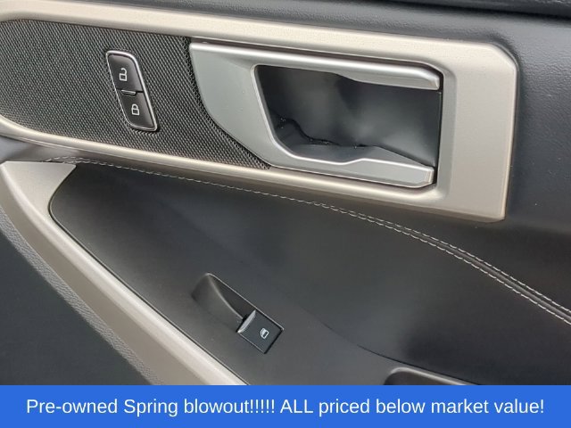 Used 2023 Ford Explorer XLT RWD image 43