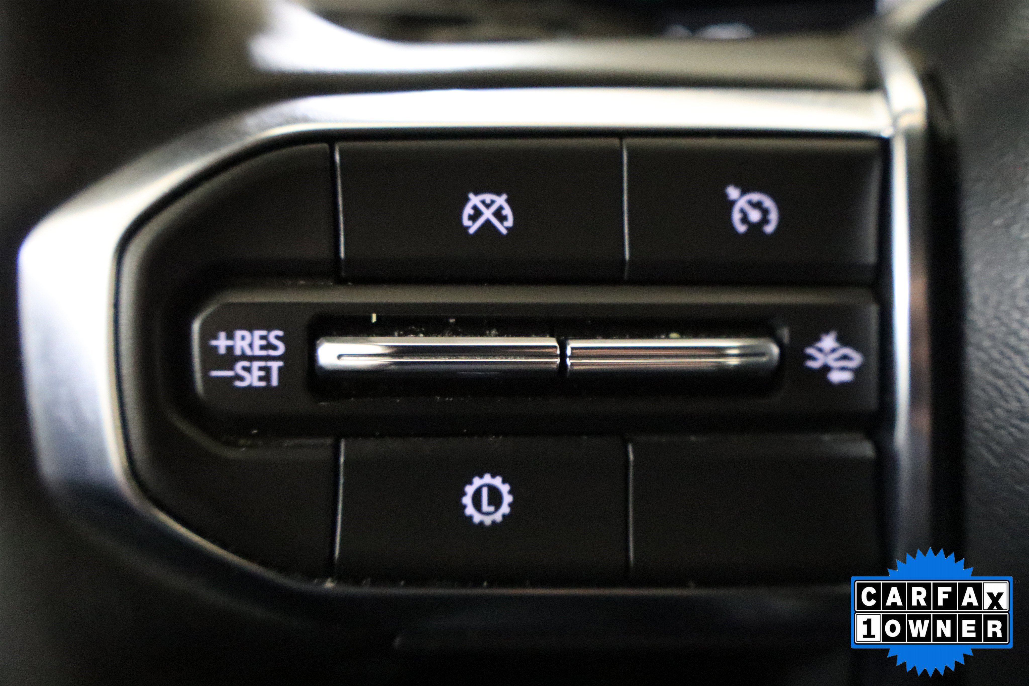 Used 2025 GMC Acadia Elevation image 27