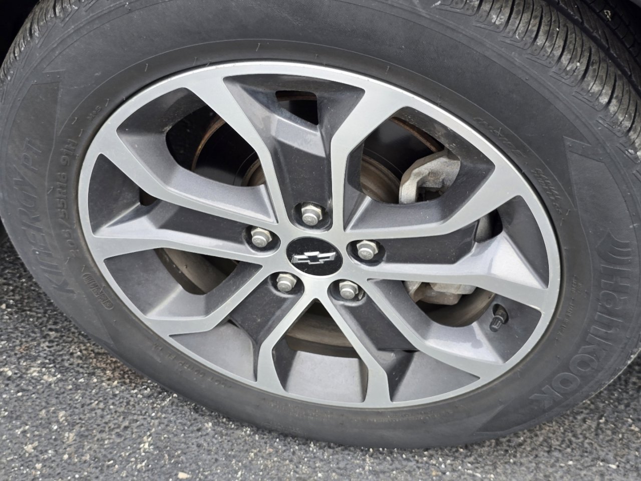 Used 2020 Chevrolet Sonic LT image 24