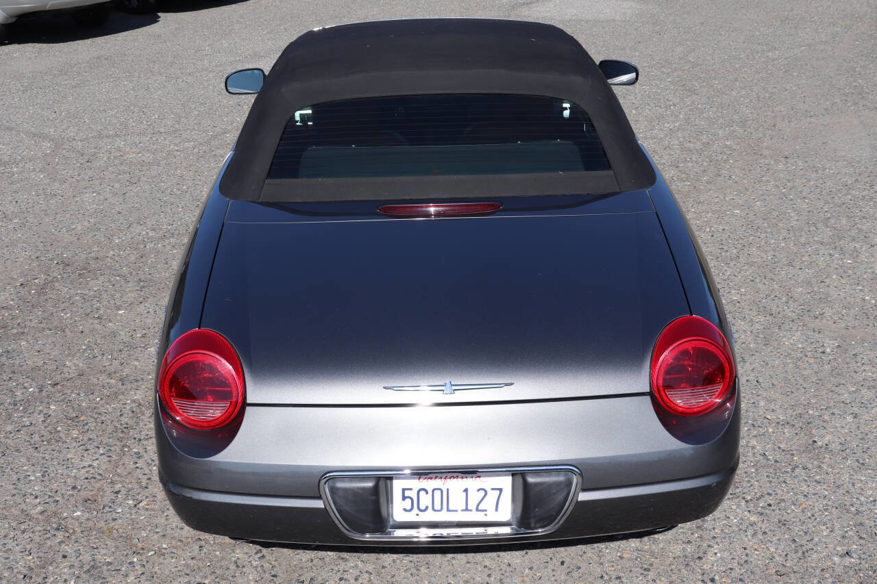 Used 2003 Ford Thunderbird image 37