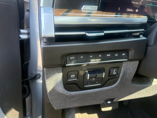 Certified 2025 Cadillac Escalade Sport Platinum AWD/4WD image 22