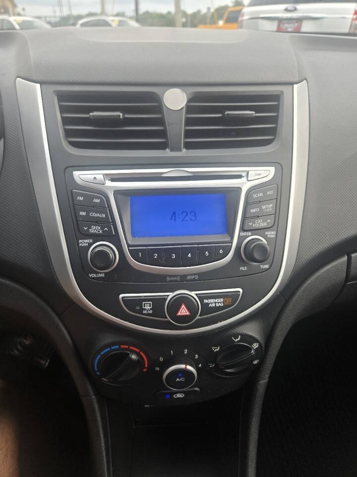 Used 2013 Hyundai Accent GS FWD image 40