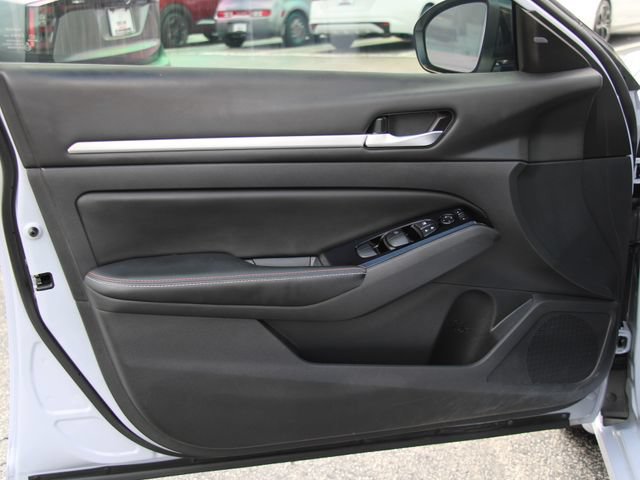Certified 2024 Nissan Altima 2.0 SR FWD image 14