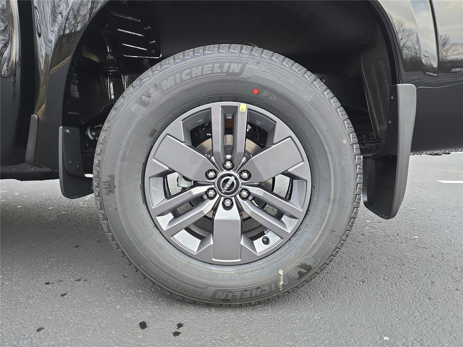 New 2026 Nissan Frontier SV w/ All-Weather Content Package AWD/4WD image 9
