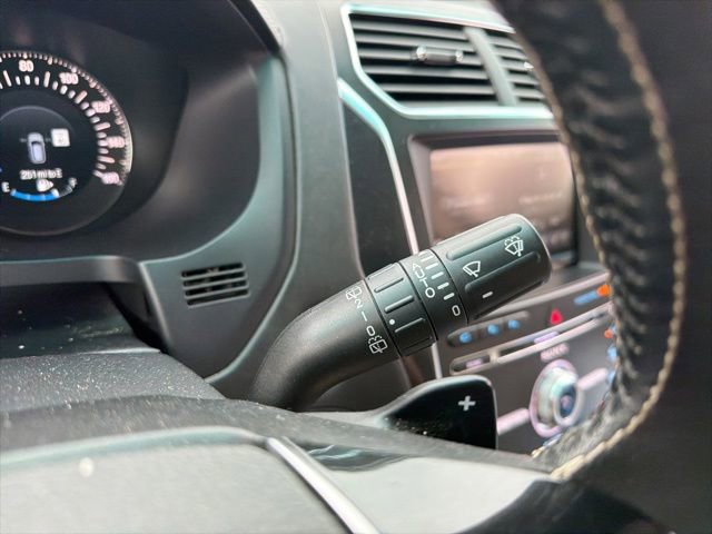 Used 2016 Ford Explorer Platinum AWD/4WD image 48