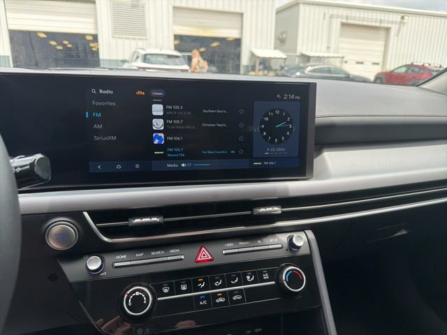 Used 2025 Hyundai Sonata SE FWD image 14