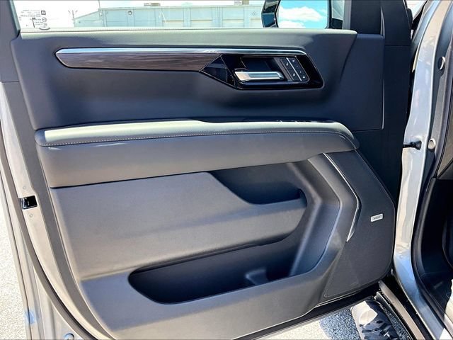 New 2026 Chevrolet Tahoe Z71 w/ Comfort Package AWD/4WD image 24