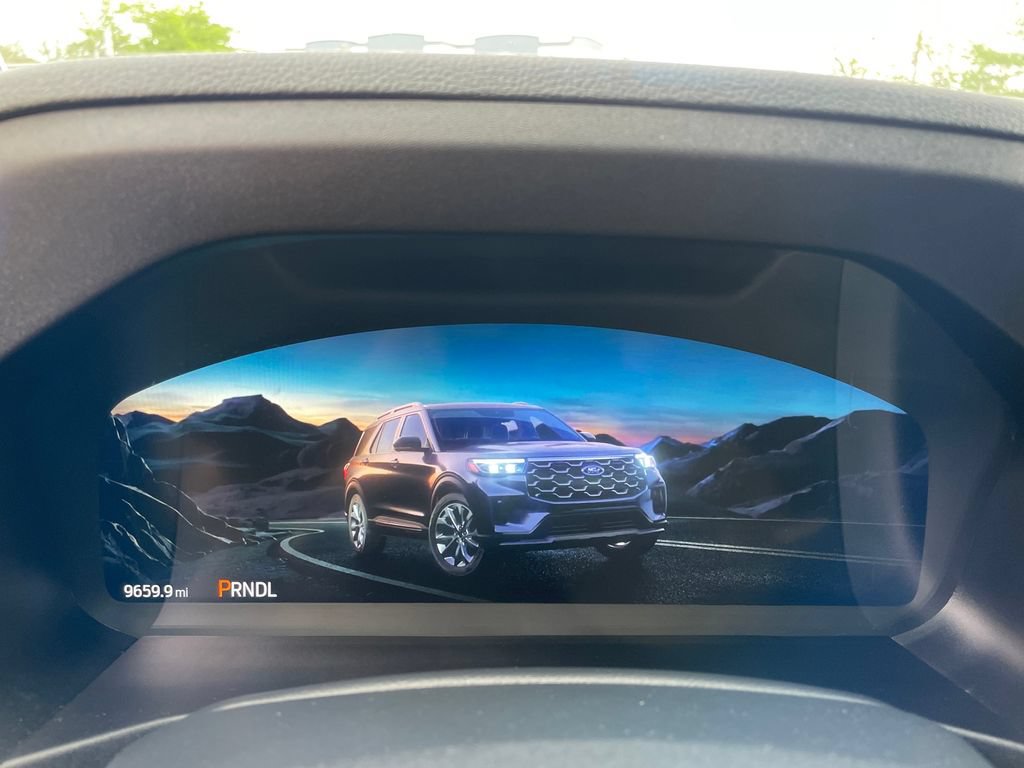 Used 2025 Ford Explorer Active w/ Active Comfort Package AWD/4WD image 18