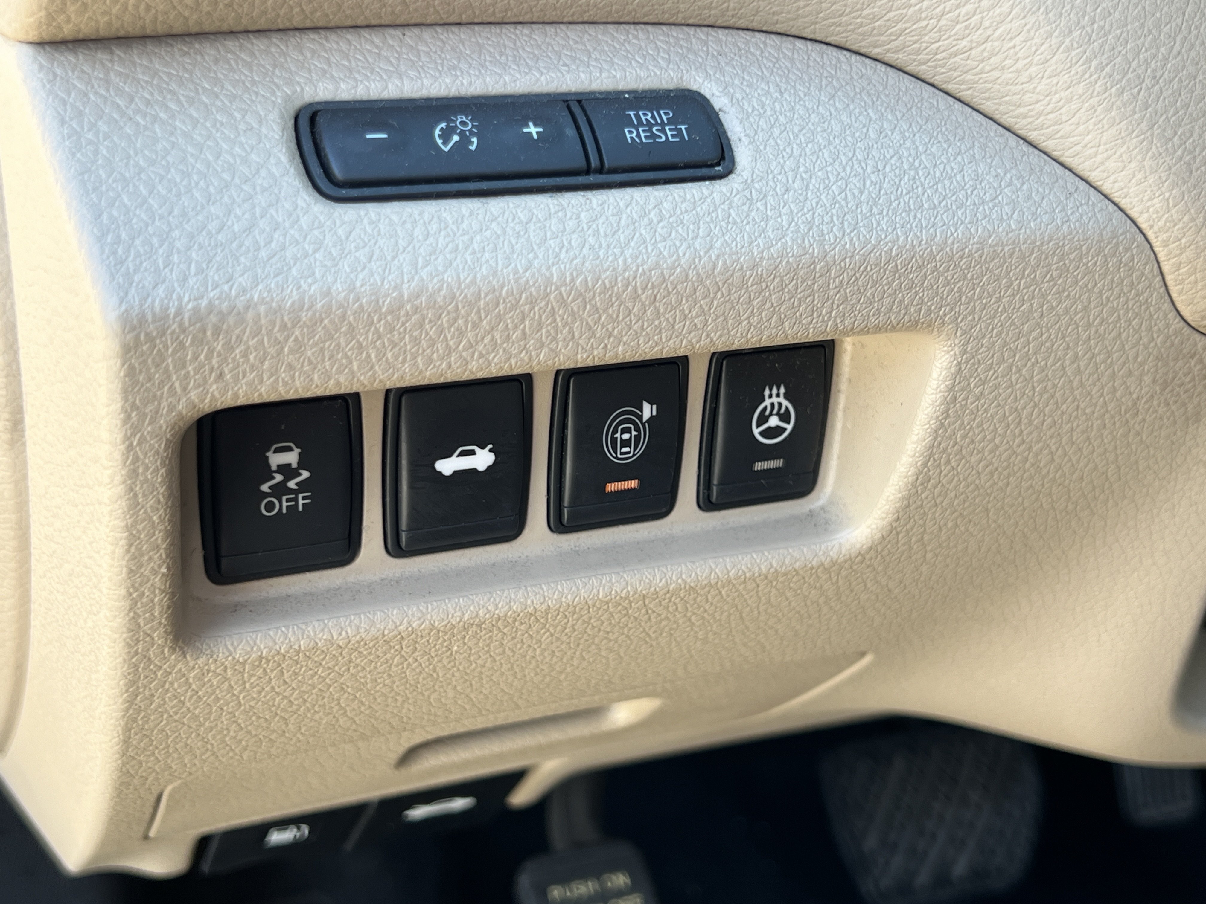 Used 2015 Nissan Altima 3.5 SL FWD image 10