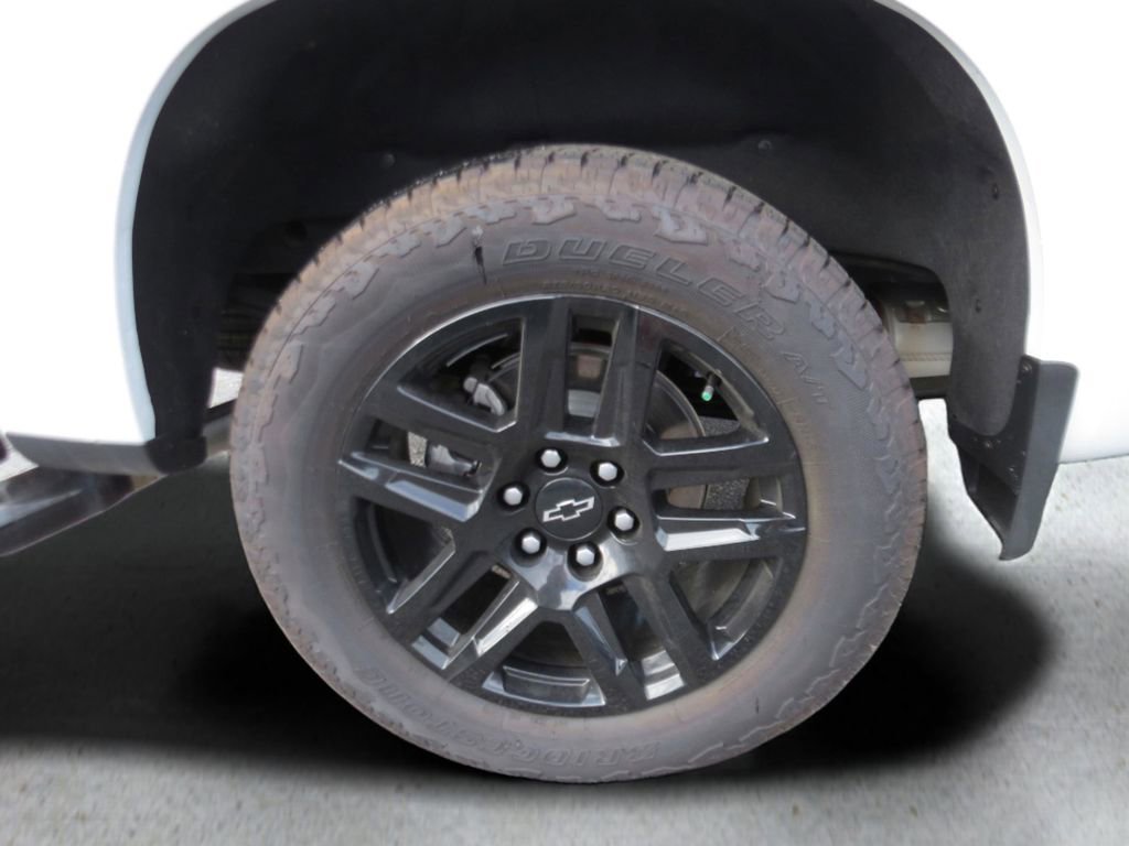 Certified 2025 Chevrolet Silverado 1500 Custom w/ Turbomax Blackout Package image 28