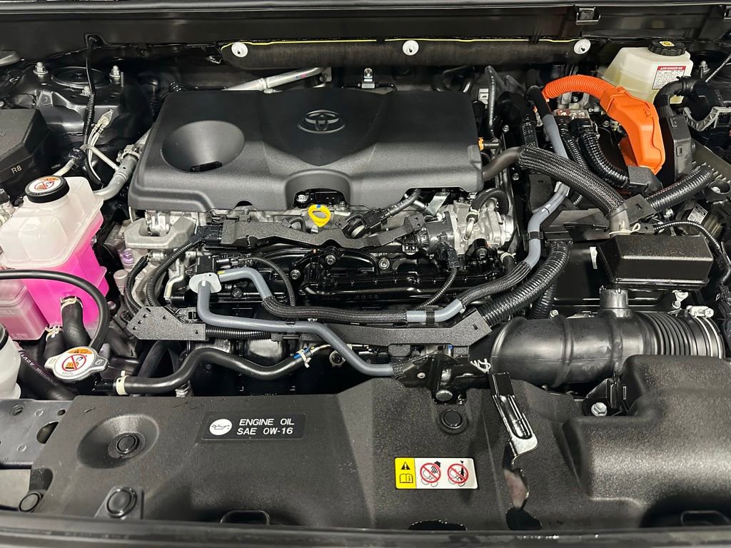 Used 2025 Toyota RAV4 XLE AWD/4WD image 68