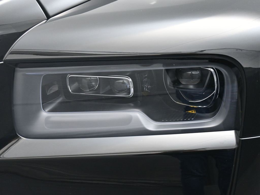 Used 2022 Rolls-Royce Cullinan image 14