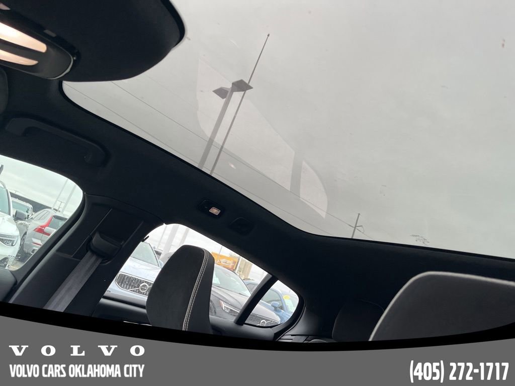 Used 2023 Volvo C40 P8 Recharge Plus AWD/4WD image 10