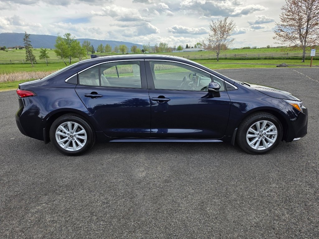 Used 2026 Toyota Corolla XLE FWD image 4
