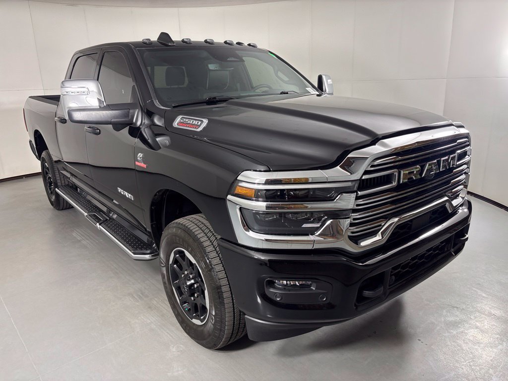 Used 2025 RAM 2500 Laramie w/ Towing Technology Group AWD/4WD image 2