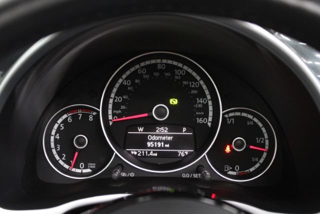 Used 2013 Volkswagen Beetle 2.0T FWD image 19