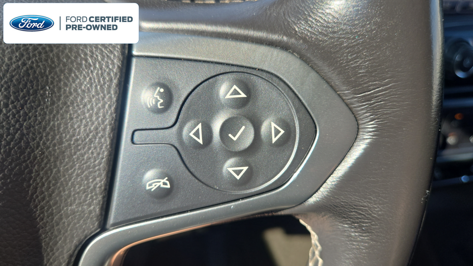 Used 2018 Chevrolet Silverado 1500 LT AWD/4WD image 19