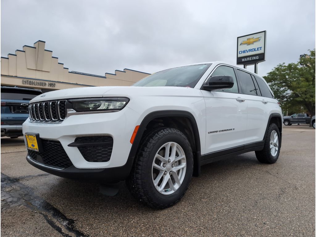 Used 2023 Jeep Grand Cherokee Laredo w/ Trailer Tow Prep Group (B) image 37